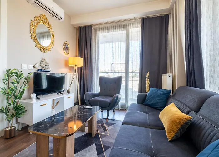 Elara Pera * İstanbul