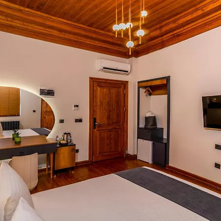 Apartment Elara Pera