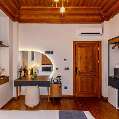Apartment Elara Pera